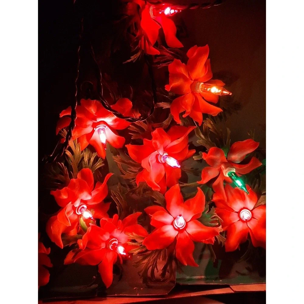 Vintage Made in Italy Poinsettia Christmas Tree Lights Original Box
